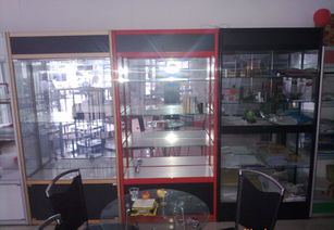 深圳展柜定制指南 鋁合金、玻璃、汽車精品柜全方位解析